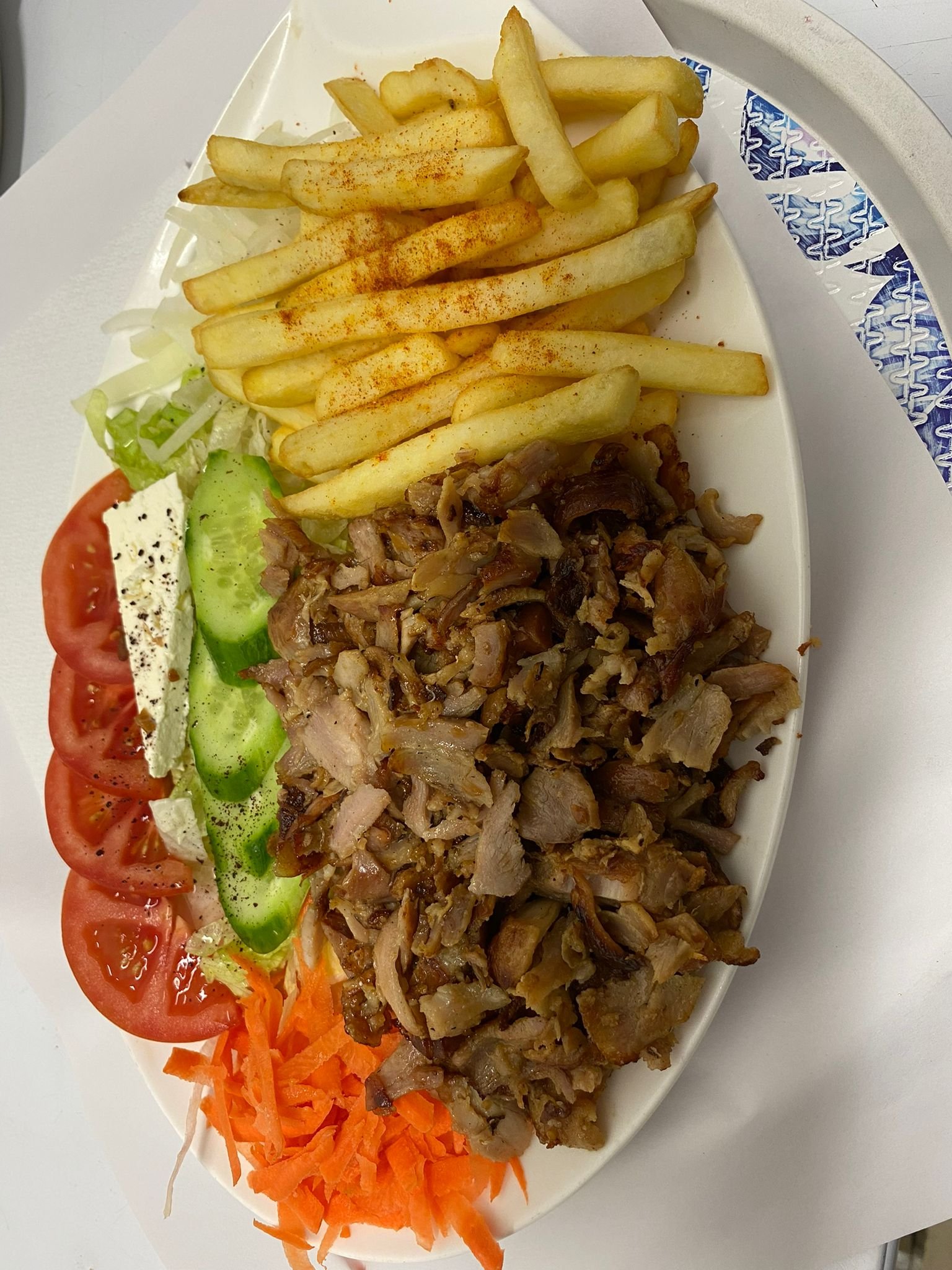 Pita schotel met salade